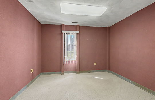 33-web-or-mls-9901 Secor Rd Int-23