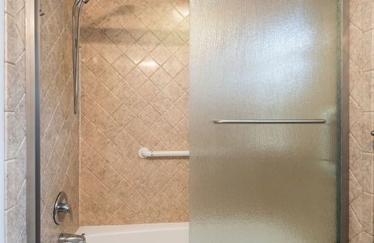 37-web-or-mls-6125 Everwood Int-30