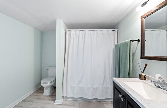 41-web-or-mls-6308 Yankee Rd Int-29
