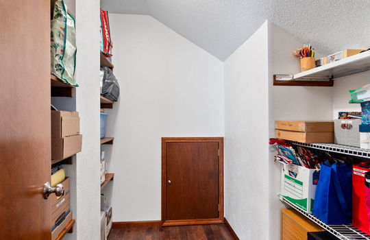 46-web-or-mls-7273 Silo Meadows Dr Int-33