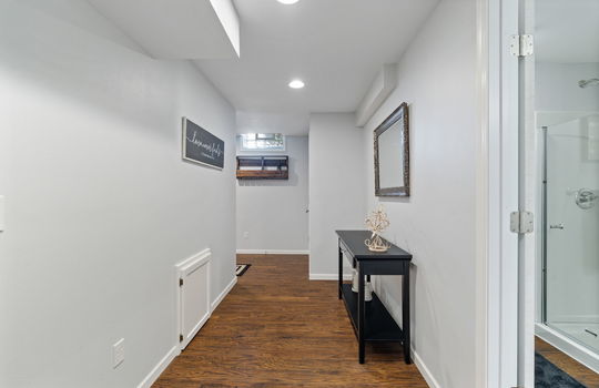 53-web-or-mls-7273 Silo Meadows Dr Int-40