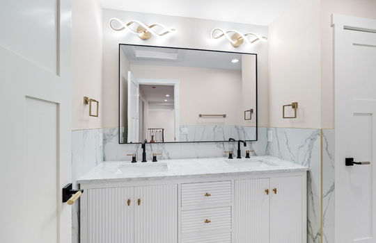 60-web-or-mls-1266 Brookwoode Rd Int-52