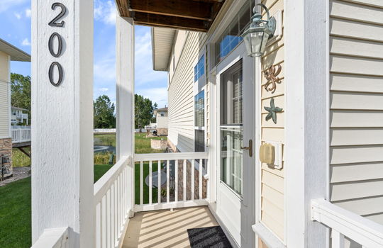 8-web-or-mls-200 Beachwalk Trail Int-1