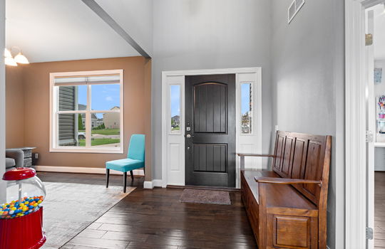 8-web-or-mls-5584 Red Hawk Ln Int-2