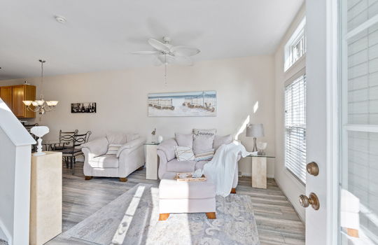 9-web-or-mls-200 Beachwalk Trail Int-2
