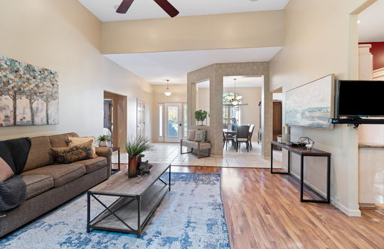 11-web-or-mls-4263 Deerfield Woods Int-4 (2)