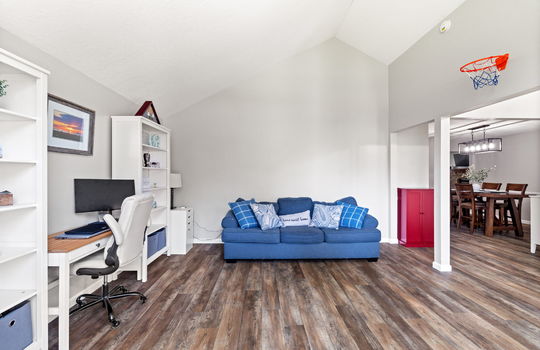 12-web-or-mls-8737 Tanglewood Int-4