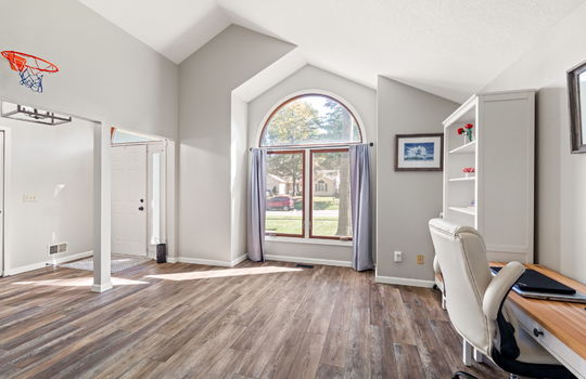13-web-or-mls-8737 Tanglewood Int-5