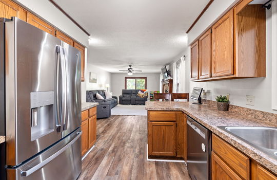 19-web-or-mls-8737 Tanglewood Int-11