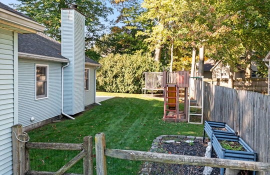 2-web-or-mls-8737 Tanglewood Ext-2
