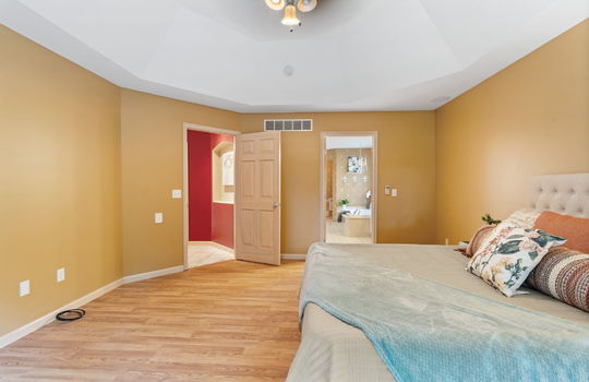 25-web-or-mls-4263 Deerfield Woods Int-18