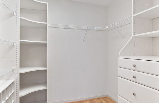 30-web-or-mls-4263 Deerfield Woods Int-23
