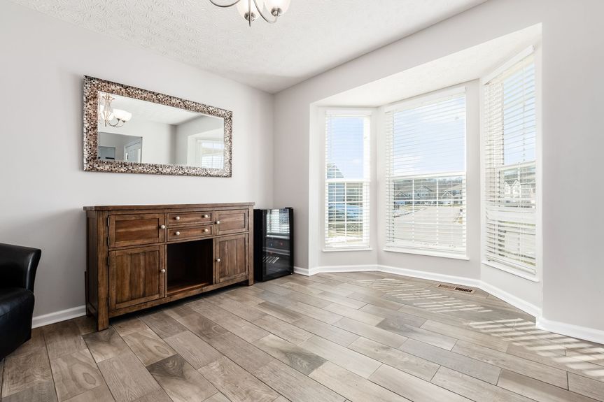 [002] 248 Auburn Dr, Newark, OH