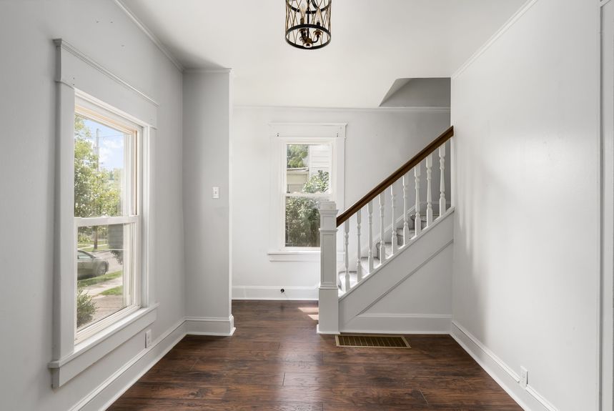 002__R 215 Mulberry Street021