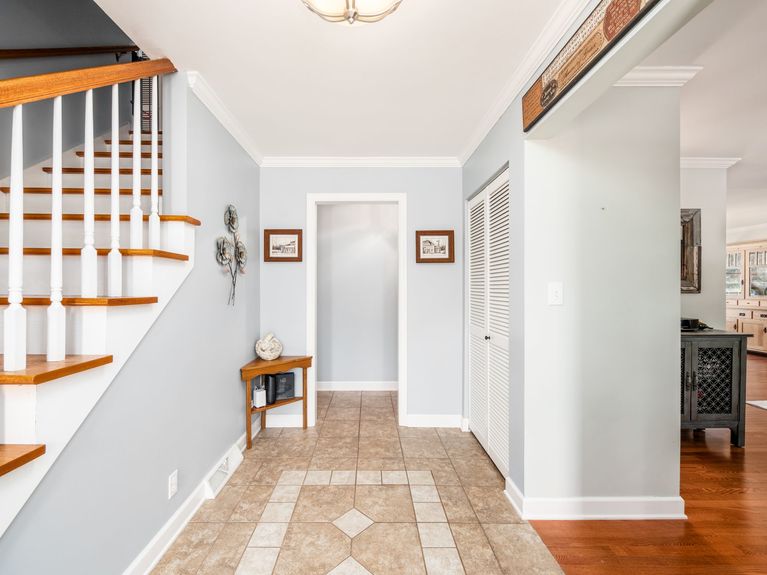 004_8bf_C &#8211; 1246 Pembroke 001