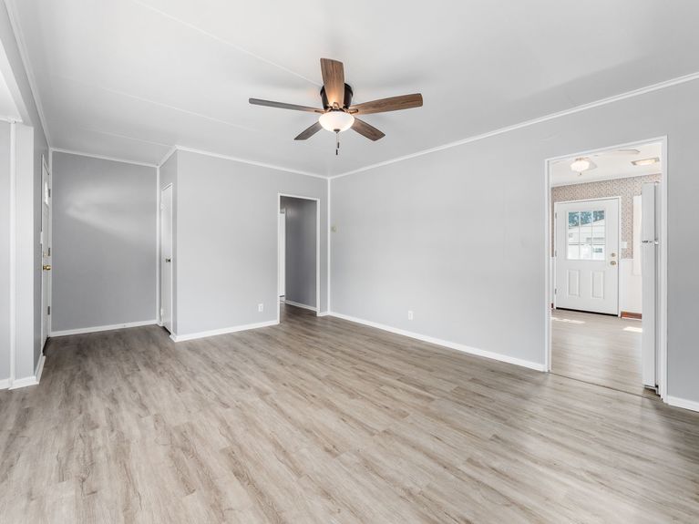 004_th St Newark OH 43055 USA