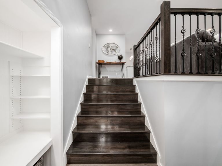 005_- 2165 Welsh Hills NE 001