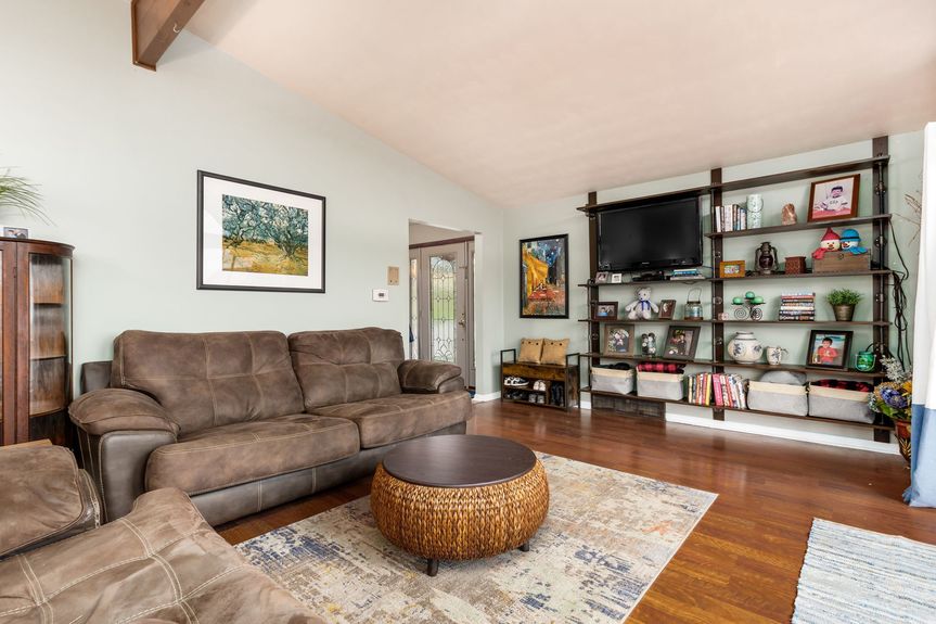 006_a8a6e6_OM- 1720 Fir Ct009