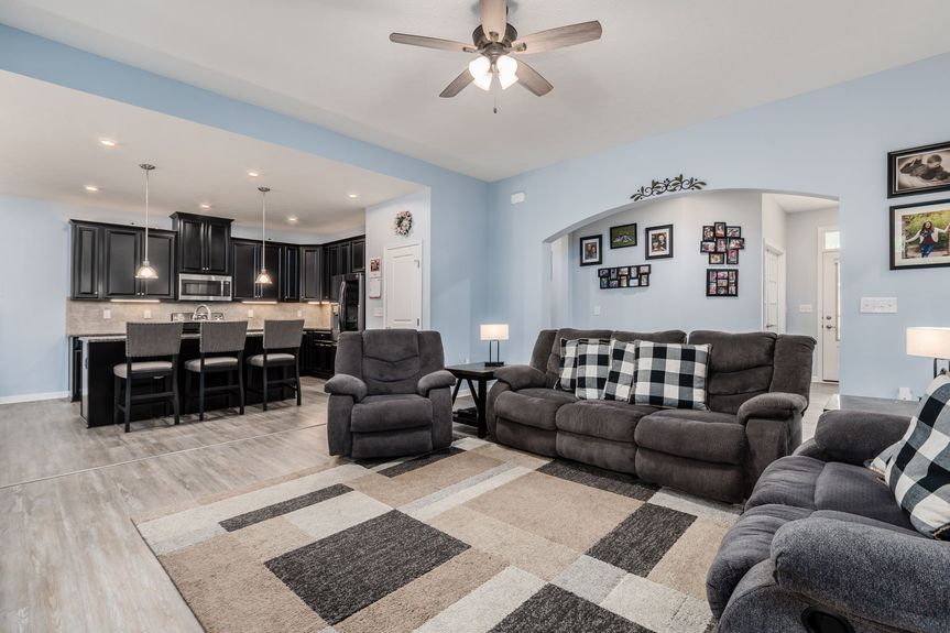 008_OM- 2028 Pine Hills Dr025