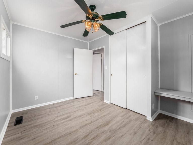 008_th St Newark OH 43055 USA