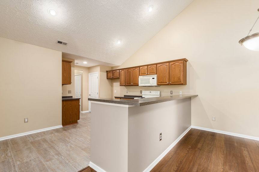 009_r New Albany OH 43054 USA