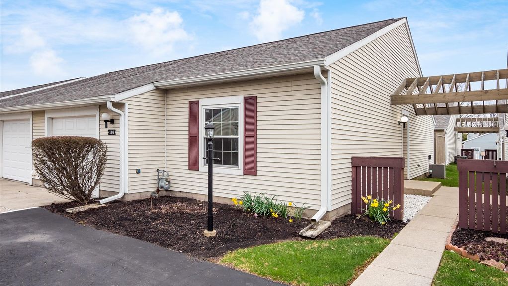 01-z 107 Belmont Ave055