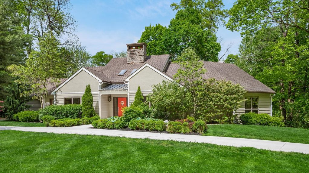 01-z 140 Pembroke Ln161-2