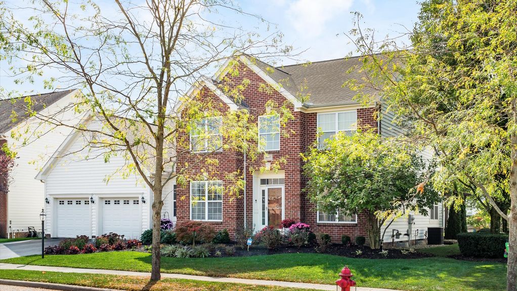 01-z 8693 Belworth Square019