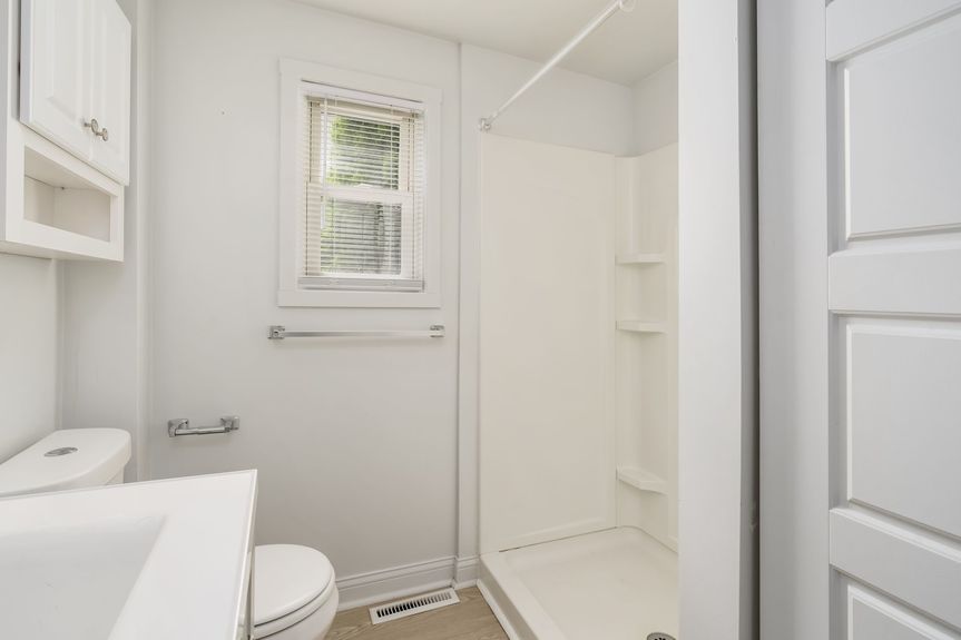 010__R 215 Mulberry Street068