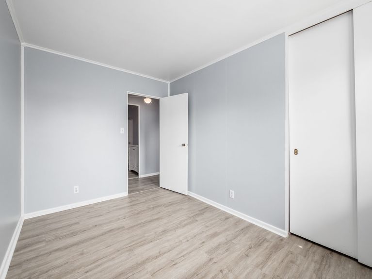 010_th St Newark OH 43055 USA