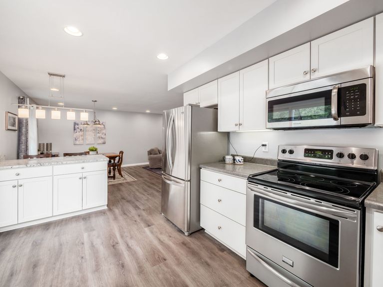 011_- 2165 Welsh Hills NE 038