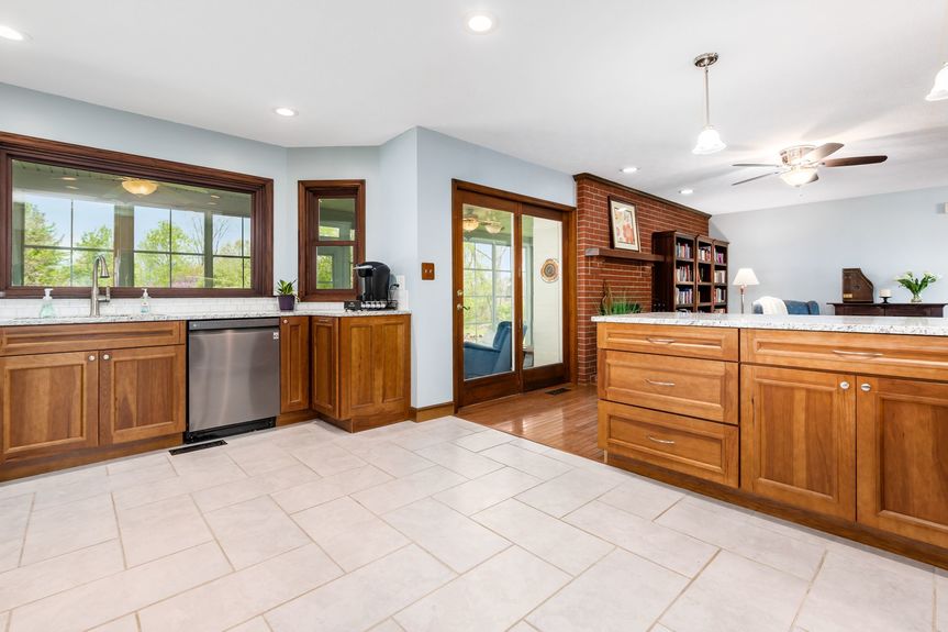 011_NW Johnstown OH 43031 USA