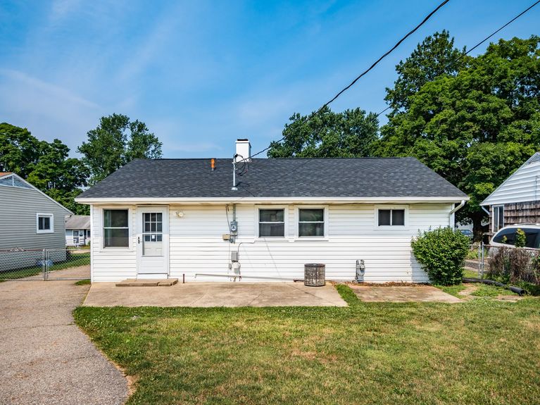 012_th St Newark OH 43055 USA