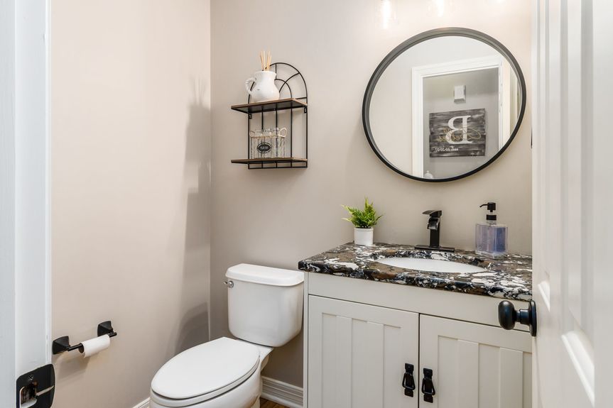 013_426 Crestview Woods Dr026