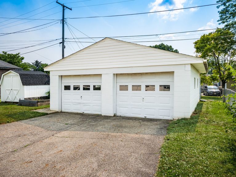 013_th St Newark OH 43055 USA