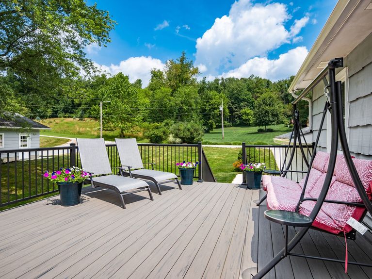 014_2165 Welsh Hills NE 110-2