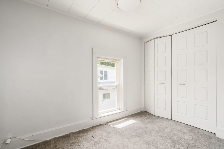 014__R 215 Mulberry Street097