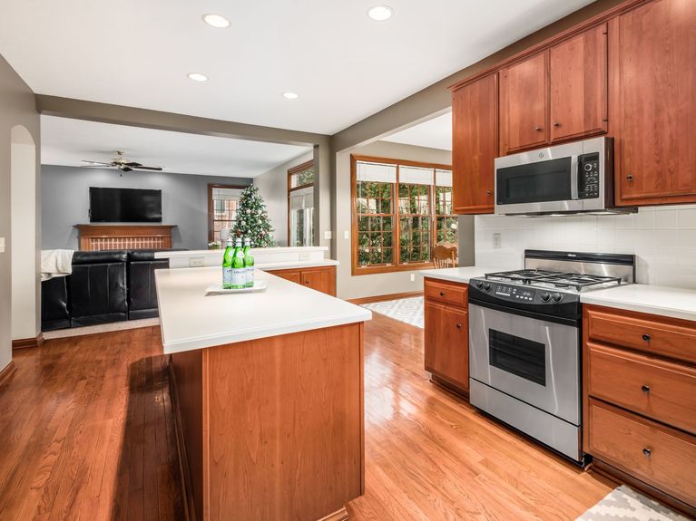 014_f_C &#8211; 13290 Wellesley036a