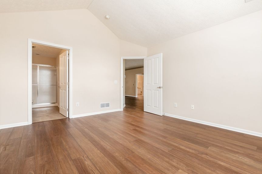 014_r New Albany OH 43054 USA