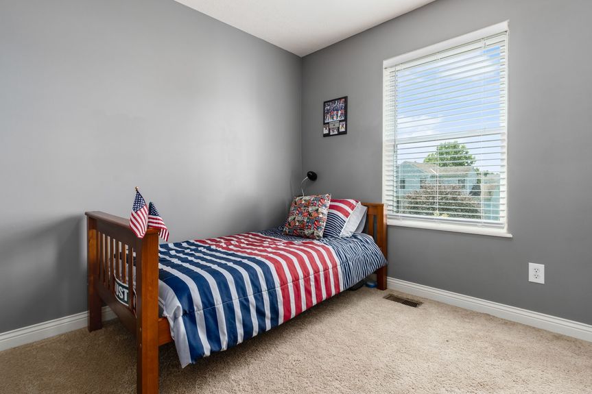 015_ Newark OH 43055 USA076