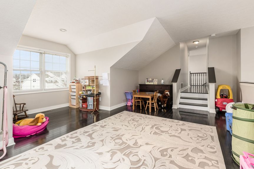 016_426 Crestview Woods Dr088