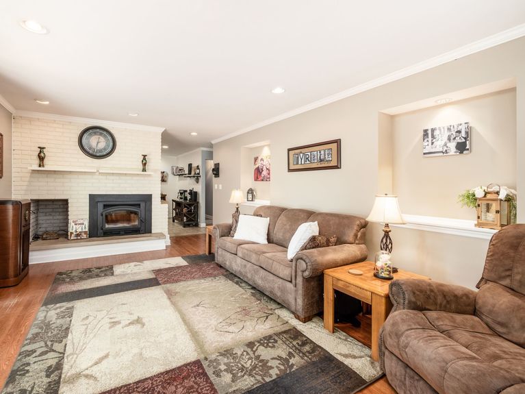 017_0f3_C &#8211; 1246 Pembroke 053