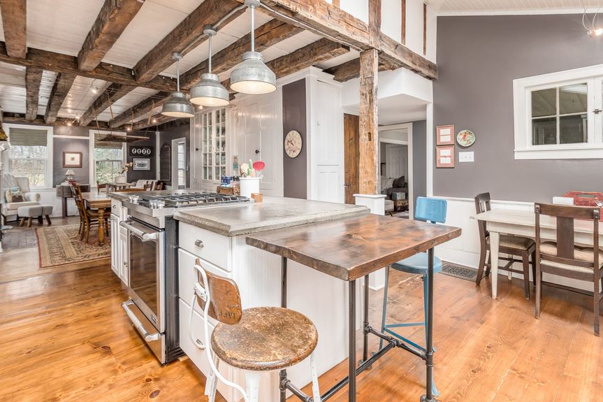 017_ee33_OM- 301 Clouse Ln053