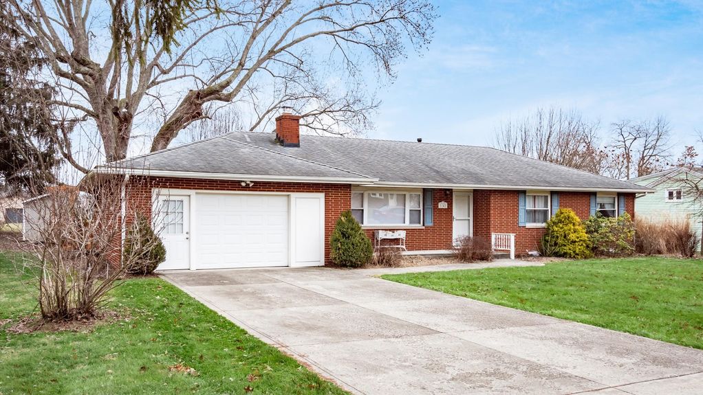 02-z 1142 Conn Way Dr090