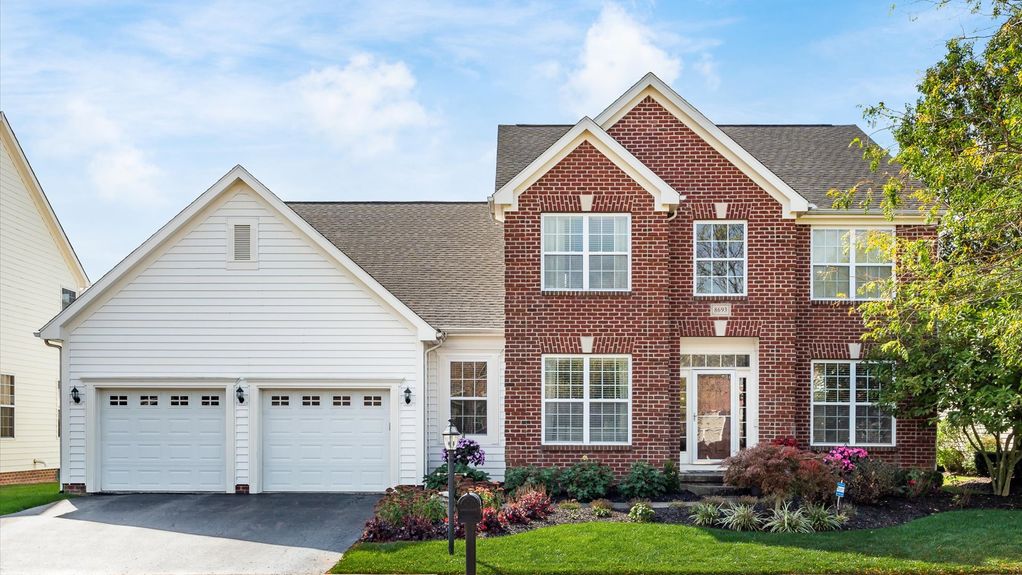 02-z 8693 Belworth Square020-2