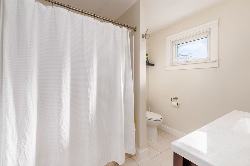 020_ Newark OH 43055 USA043