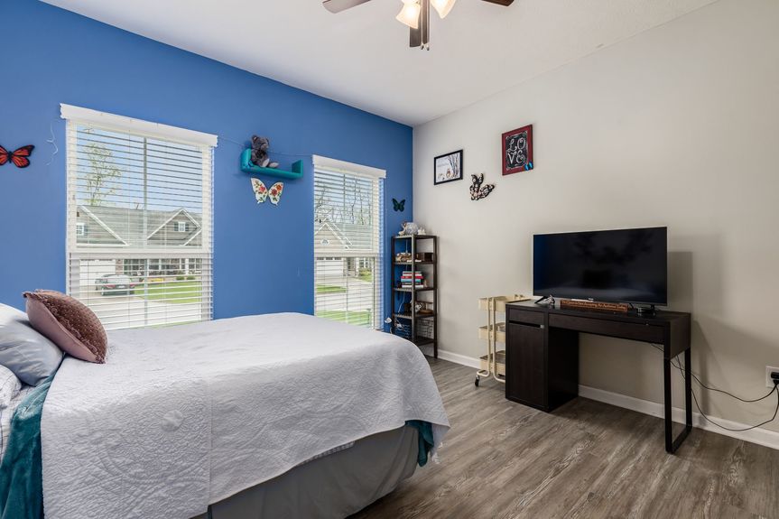 020_OM- 2028 Pine Hills Dr007