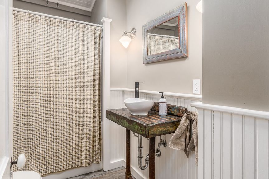 021_4ca7_OM- 301 Clouse Ln027