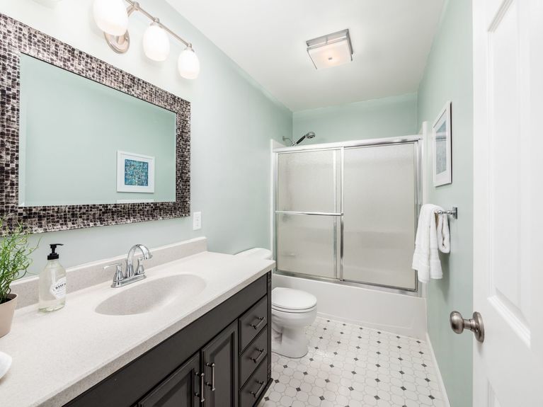 023_- 2165 Welsh Hills NE 048