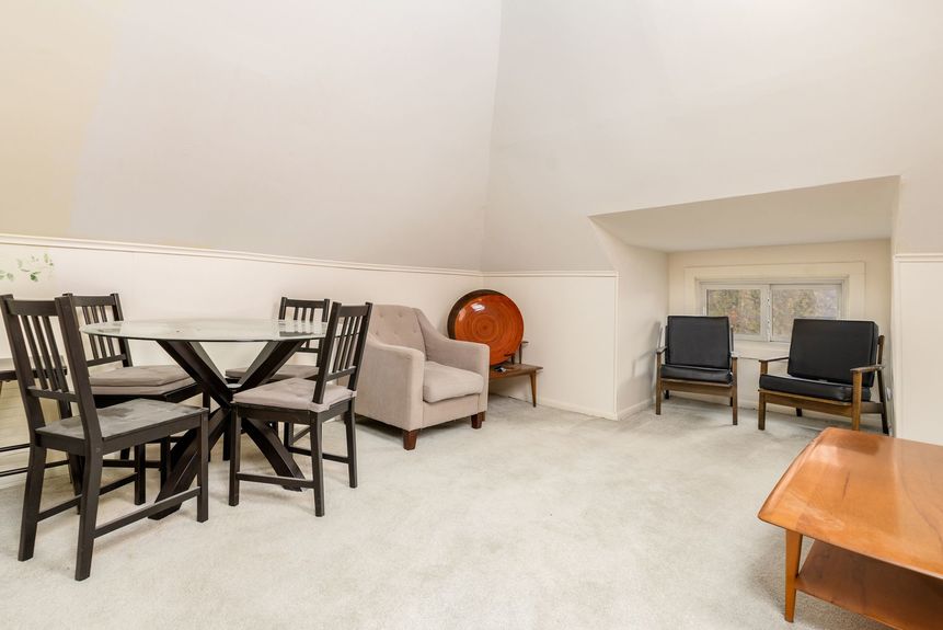 024_ Newark OH 43055 USA052